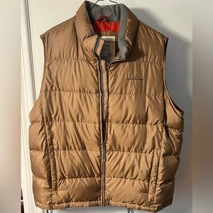 New w/o tags - Eddie Bauer puffer Vest XXL with Burg. Gildan sweatshirt included